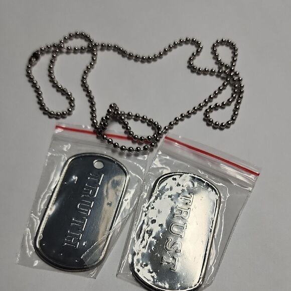 Silver Dog Tag Necklace Trust Truth - Picture 1 of 3